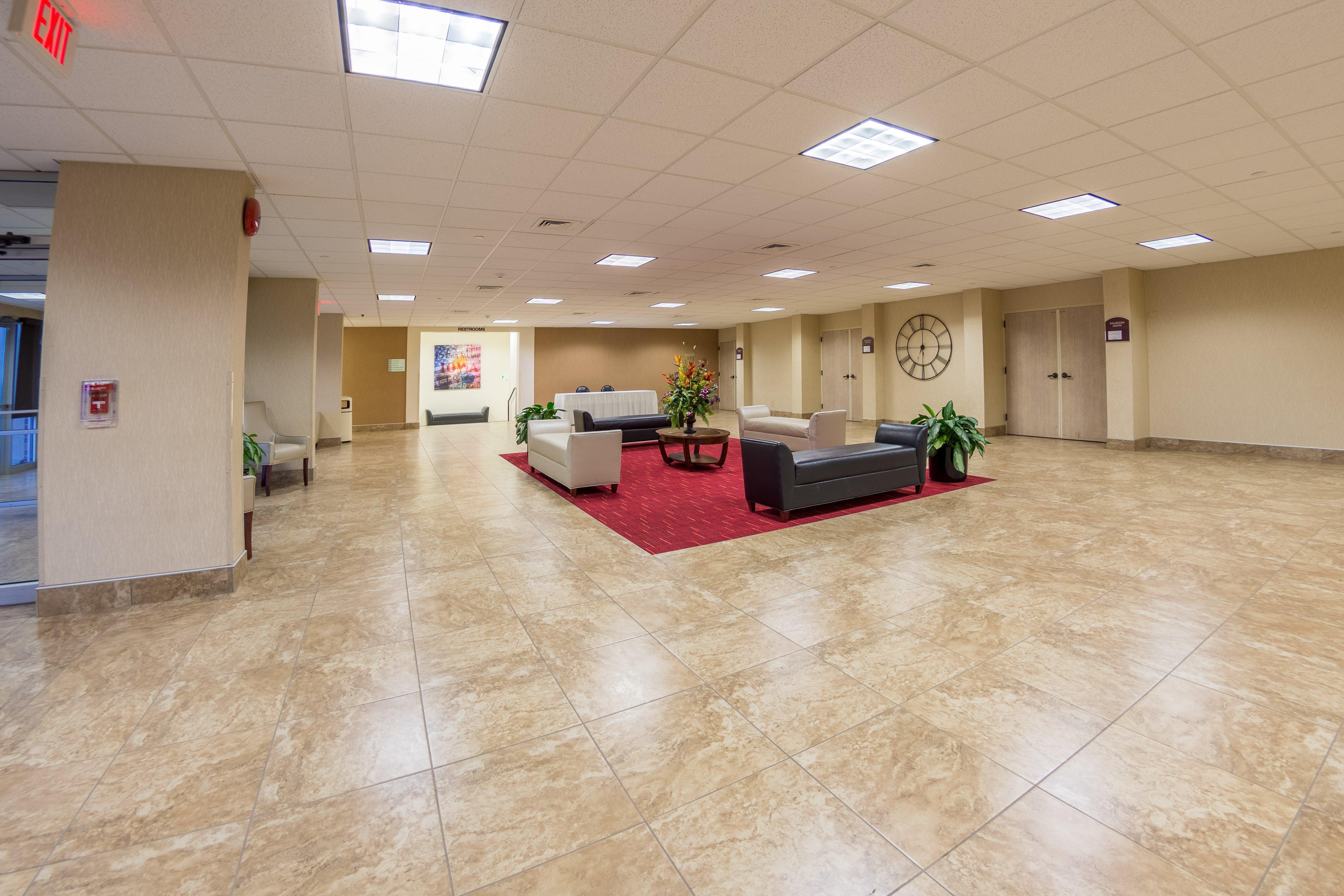 Holiday Inn Des Moines-Airport Conf Center By Ihg Εξωτερικό φωτογραφία