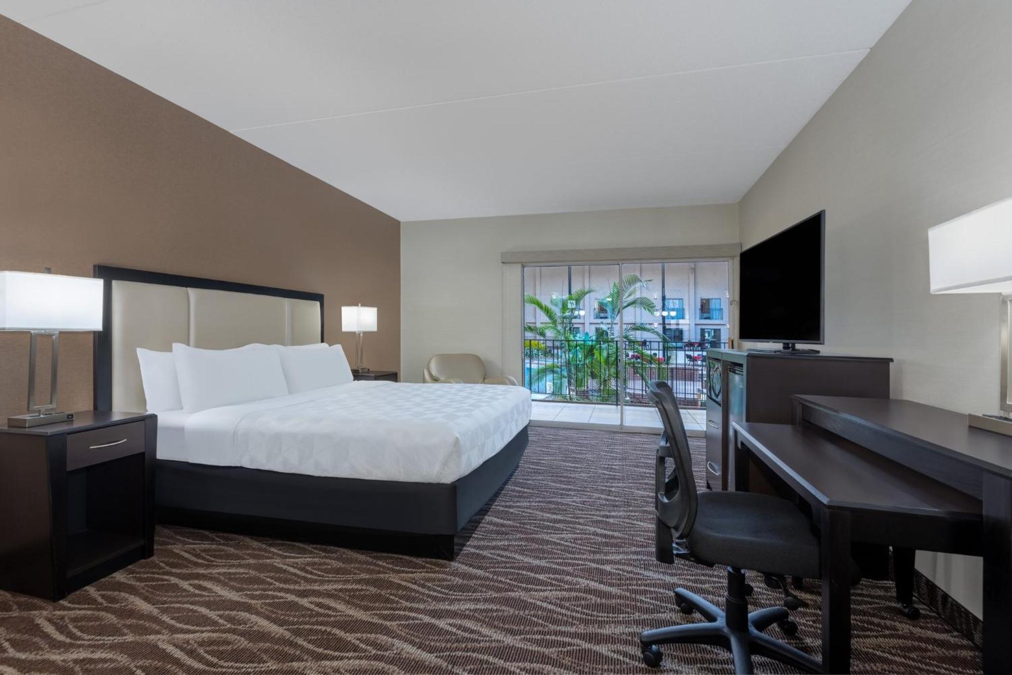 Holiday Inn Des Moines-Airport Conf Center By Ihg Εξωτερικό φωτογραφία