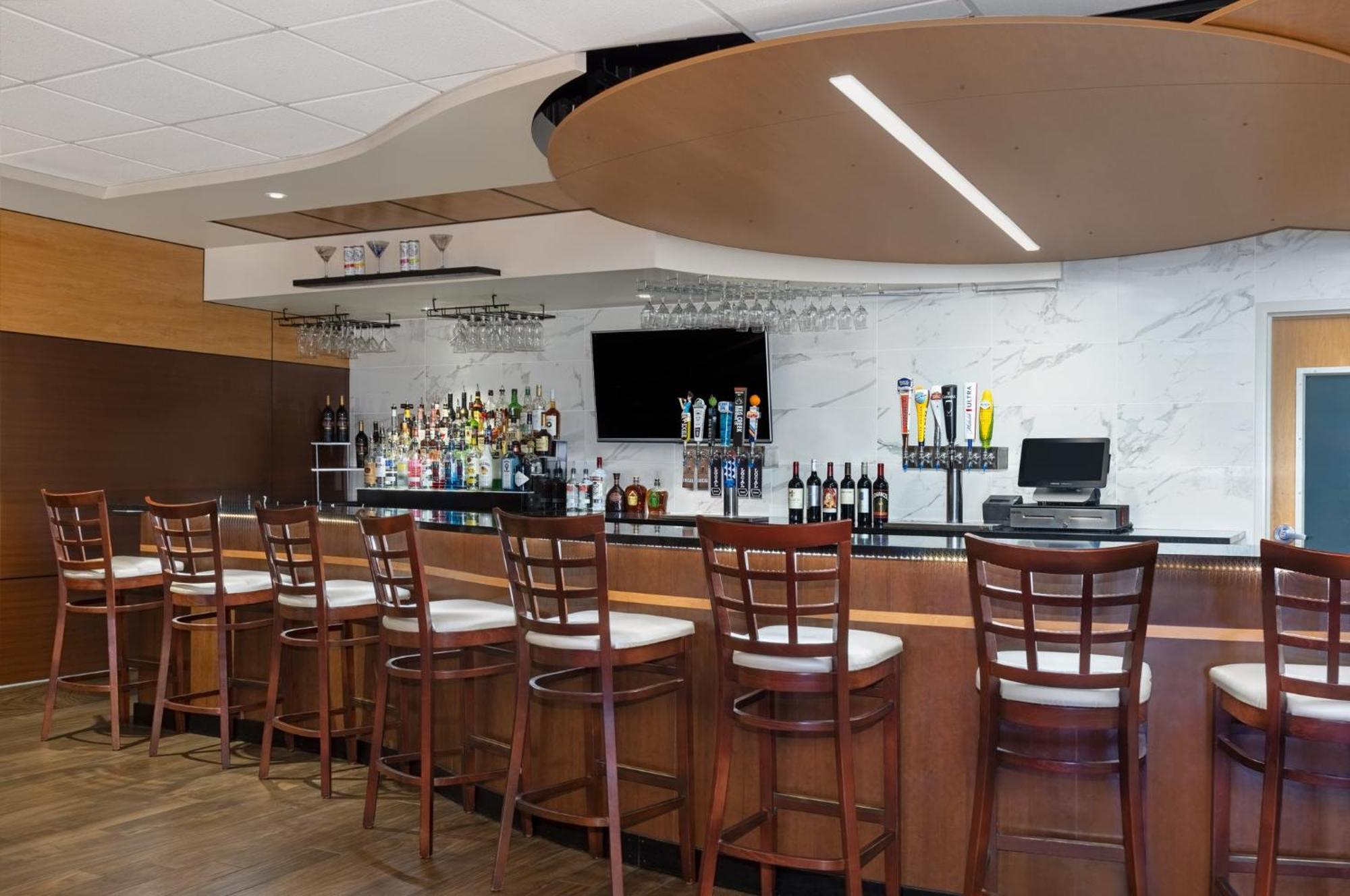 Holiday Inn Des Moines-Airport Conf Center By Ihg Εξωτερικό φωτογραφία