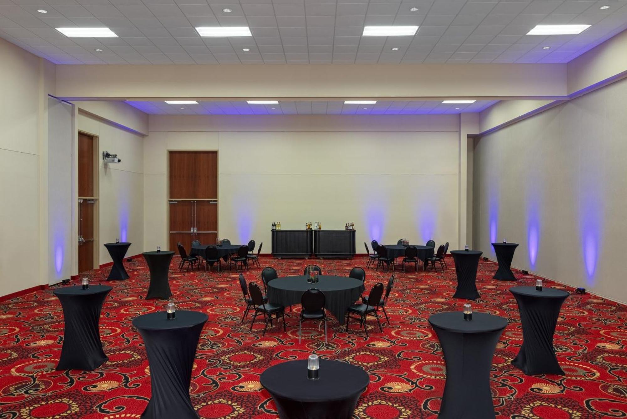 Holiday Inn Des Moines-Airport Conf Center By Ihg Εξωτερικό φωτογραφία