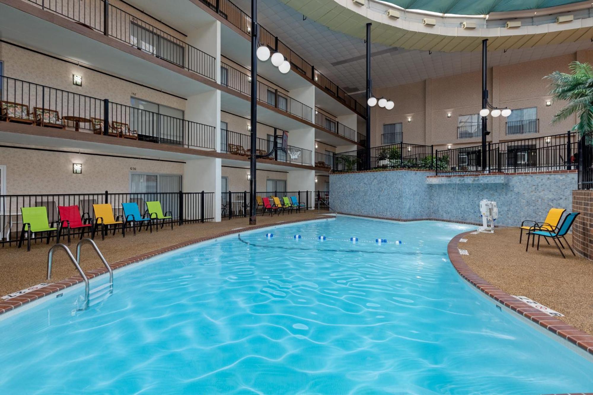 Holiday Inn Des Moines-Airport Conf Center By Ihg Εξωτερικό φωτογραφία