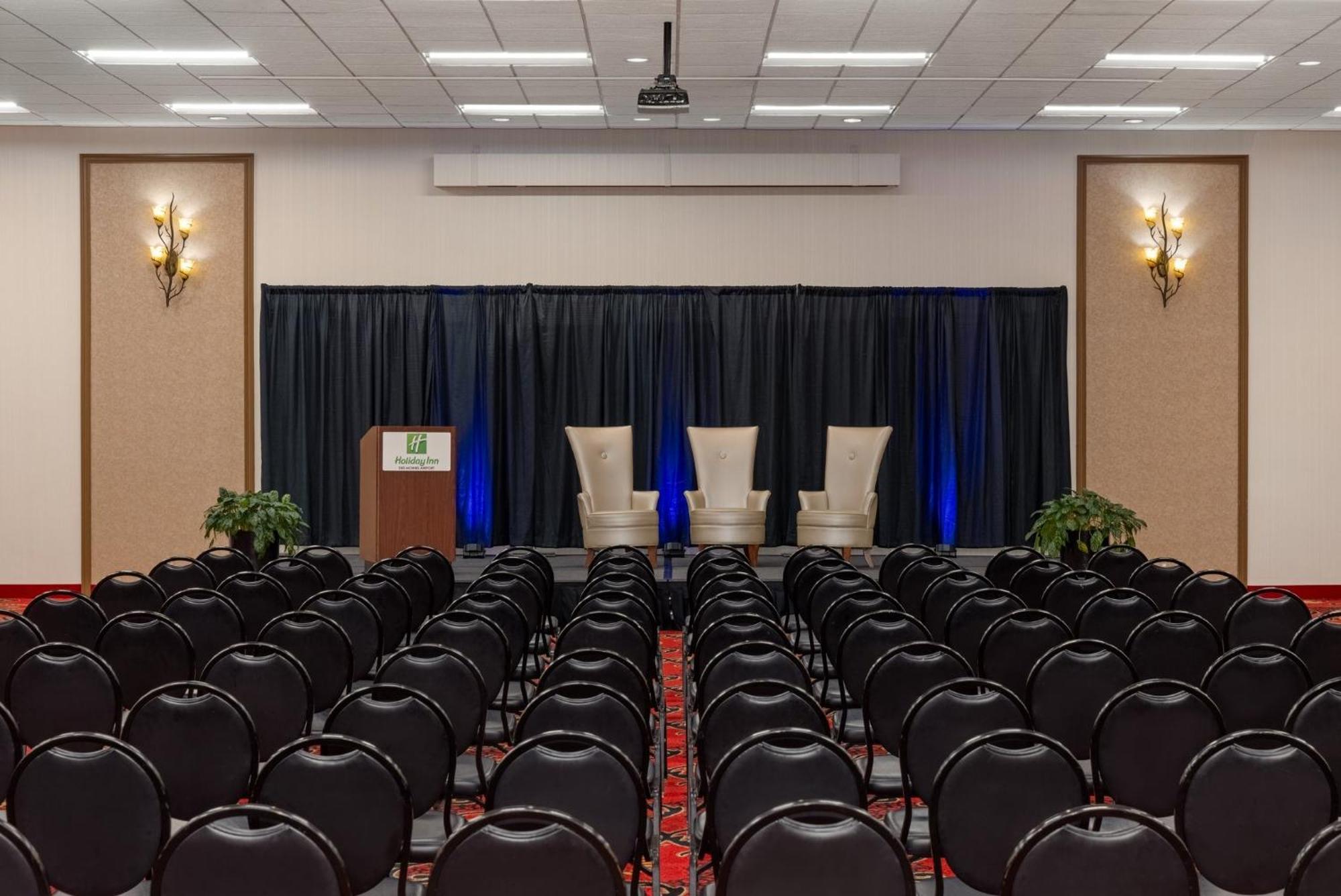 Holiday Inn Des Moines-Airport Conf Center By Ihg Εξωτερικό φωτογραφία